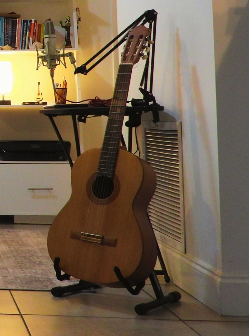 My studio welcomes students of different ages and experience levels who want to grow musically in a supportive and inspiring environment.